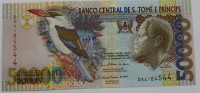 Банкнота  50.000 добр  2010 г. Сан Томе и Принсипи. Вилла, состояние UNC. - Мир монет