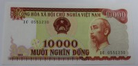 Банкнота  10.000 донгов 1993г.  Вьетнам, состояние UNC. - Мир монет