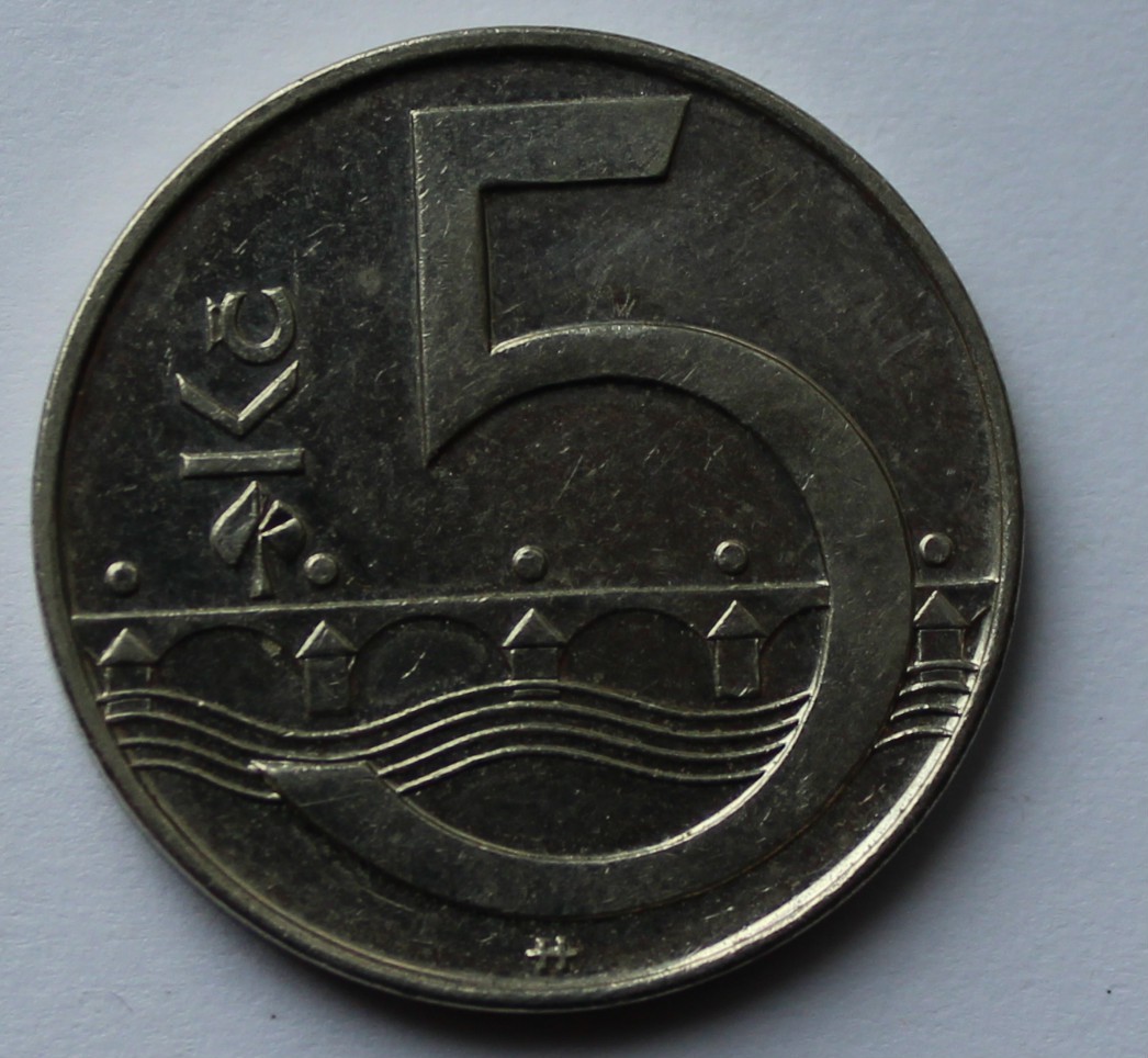 5 кронов в рублях. Чехия 5 крон 1993. Состояние монеты VF. Словакия 5 кроны 1993. Монета Гренландии 5 крон.