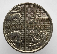 50 пенсов 2010г. Великобритания. Флаг, состояние UNC - Мир монет