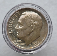 10 центов 1957 г США "Roosevelt Dime".Не была в обращении. Серебро 900 пробы, вес 2,5гр - Мир монет