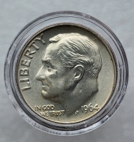 10 центов 1964 г США "Roosevelt Dime".Не была в обращении. Серебро 900 пробы, вес 2,5гр - Мир монет
