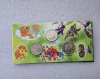 Подарок  из 3 мультиков : Маша и медведь  , Смешарики, Веселая карусель , в капсульном планшете. - Мир монет