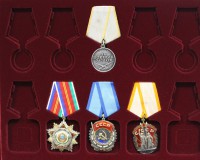 Планшет с крышкой (234х296х12мм) на 5 медалей СССР и РФ, диаметром 32мм и 5 орденов СССР и РФ,  с пятиугольной колодкой, - Мир монет