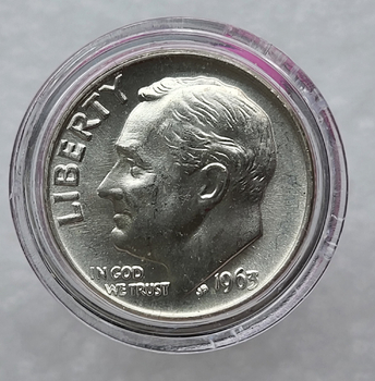 10 центов 1963 г США "Roosevelt Dime".Не была в обращении. Серебро 900 пробы, вес 2,5гр - Мир монет