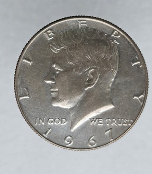 США ½ доллара, 1967г. 50 центов Кеннеди, серебро 0.400, вес 11,5г. мешковая. - Мир монет