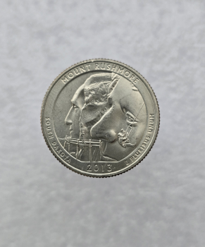 25 центов 2013г. США.  D . Национальный мемориал № 20-Маунт-Рашмор. Южная Дакота, состояние UNC.  - Мир монет