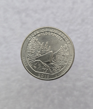 25 центов 2019г. США.  D . № 50. Резерват им. Френка Черча. Айдахо, состояние UNC.  - Мир монет