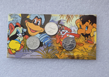 Подарок  из 3 мультиков    к 8 Марта  !!!     : Аленький цветочек  , Смешарики, Веселая карусель , в капсульном планшете. - Мир монет