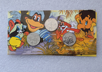 Подарок  из 3 мультиков : Маша и медведь, Смешарики , Фиксики ,  в капсульном планшете. - Мир монет