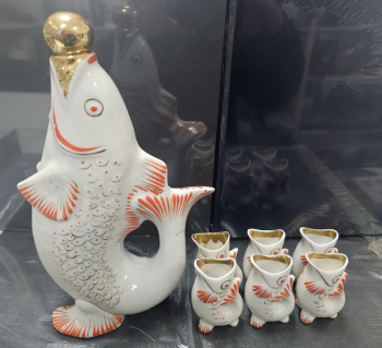 Фарфоровый набор  "Коньячный- Рыбки", красный , в отличном состоянии. СССР. - Мир монет