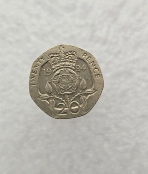 Великобритания.  20 пенни  1994 г. Елизавета II , регулярный чекан, XF - Мир монет
